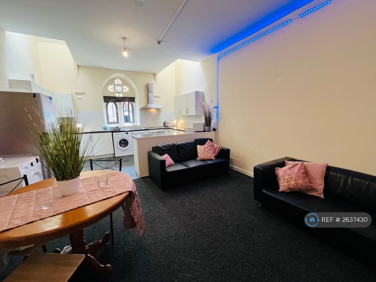 image for 7 bedroom flat in Hanover Street, Sheffield, S3 (7 bed) (#2637430)