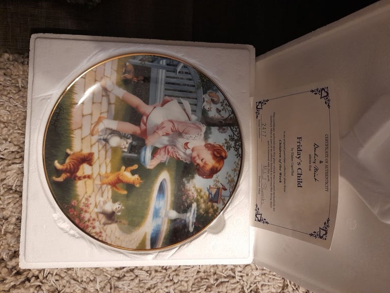 Wall plates 8 Limited Editions by Danbury Mint