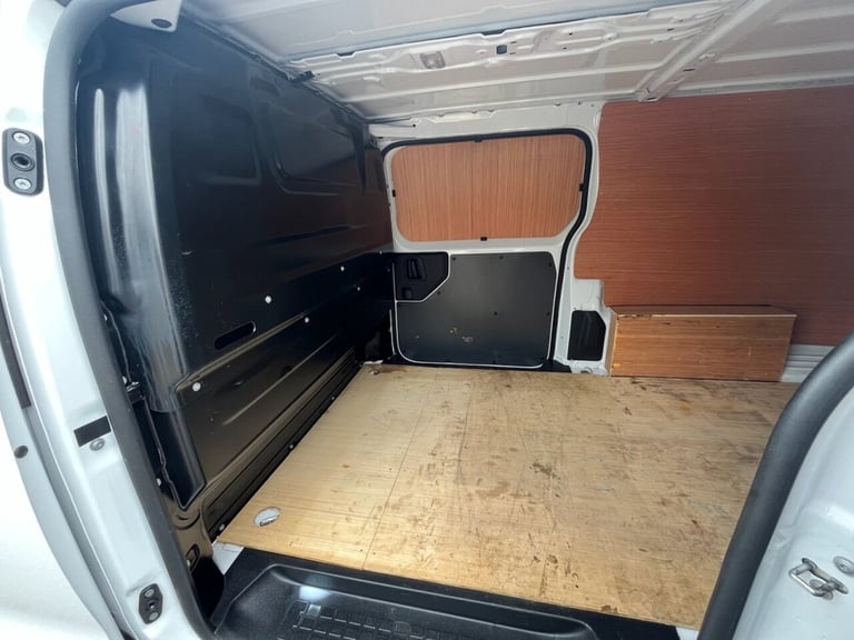 2022 72 VAUXHALL VIVARO 1.5 TURBO D 2900 DYNAMIC PANEL VAN 6DR DIESEL MANUAL L2 