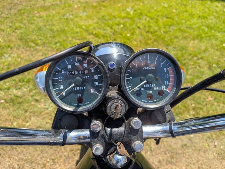 YAMAHA RD200 