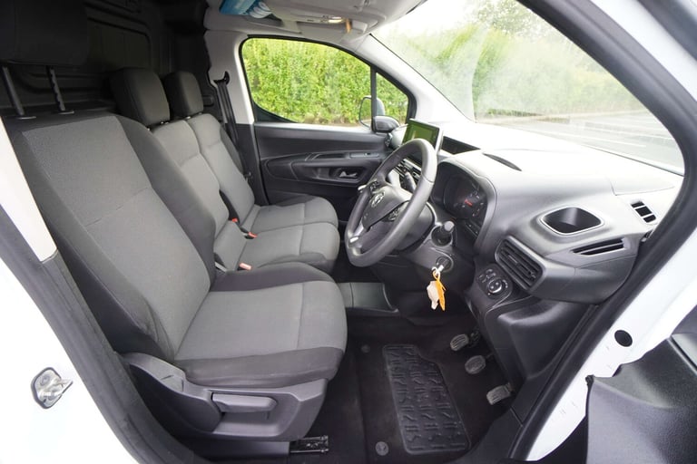2022 Vauxhall Combo 1.5 Combo 2300 Sportive L2 LWB + 3 Seater + Twin Slider + Top Spec Van Panel ...