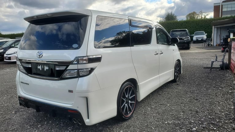 image for Toyota vellfire gs 2.4 auto white fresh japanese import 7 seater sunroofs 2013