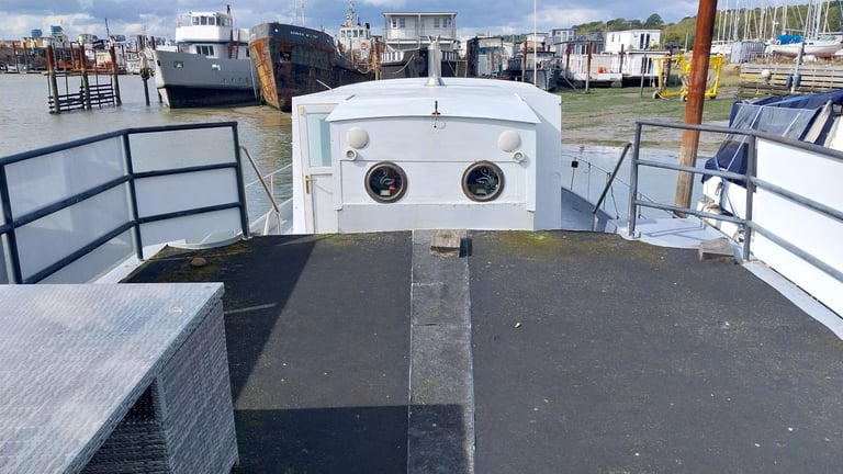 Bruce Roberts 50ft livaboard steel boat