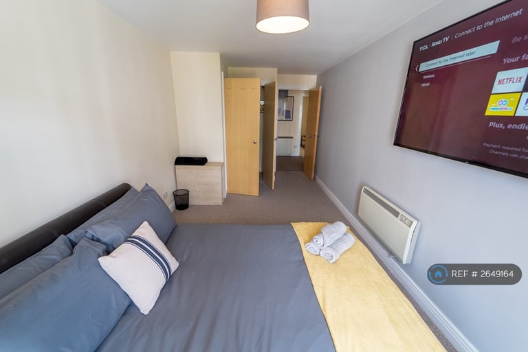 3 bedroom flat in The Mailbox, Birmingham, B1 (3 bed) (#2649164)