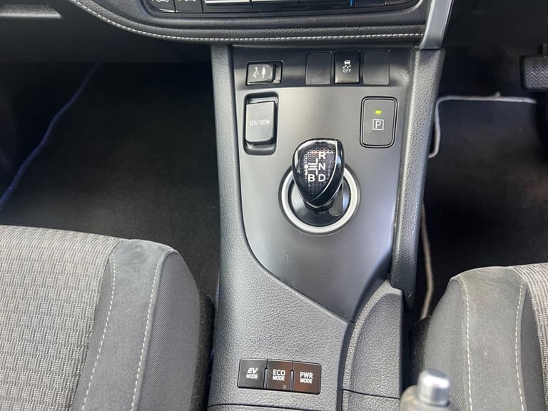 2018 Toyota Auris 1.8 Hybrid Design TSS 5dr CVT [Nav] HATCHBACK PETROL/ELECTRIC Automatic