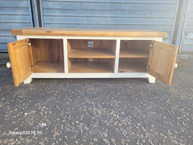 Solid oak topped television unit, delivery available 