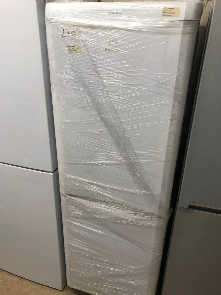 INDESIT FRIDGE LIKE NEW ONLY £80