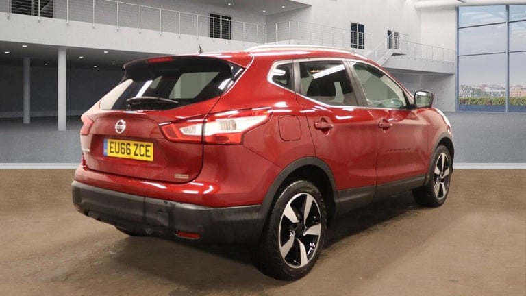 2016 Nissan Qashqai 1.2 DIG-T N-Connecta XTRON 2WD Euro 6 (s/s) 5dr HATCHBACK Petrol Automatic