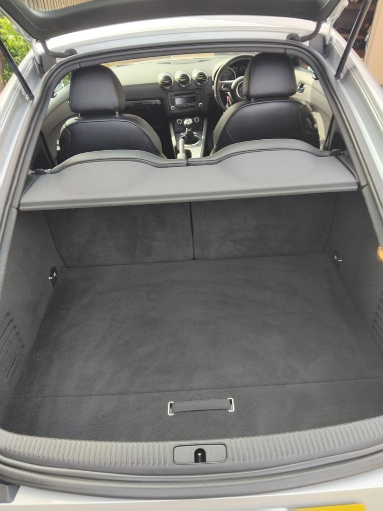 Audi, TT, Coupe, 2011, Manual, 1984 (cc), 2 doors
