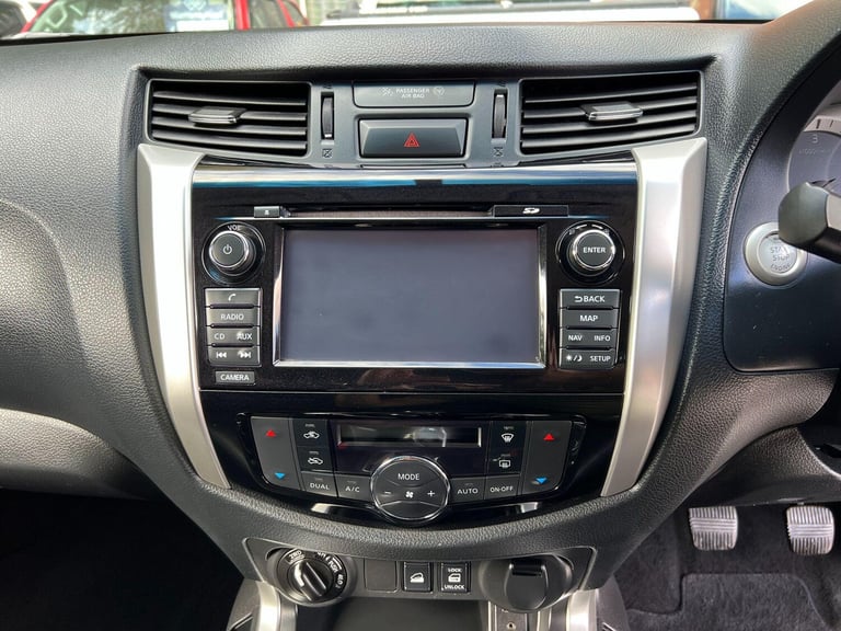 2018 Nissan Navara 2.3 dCi Tekna 4WD Euro 6 (s/s) 4dr PICK UP Diesel Manual