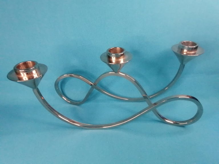 10-inch length and 5,3inch height. Triple Candle Holder In Chrome Metal 1980. 