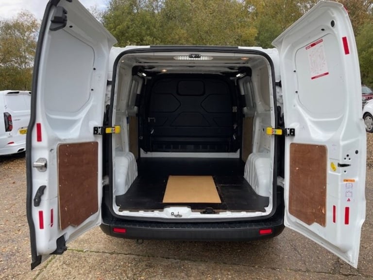 2018 Ford Transit Custom 2.0 TDCi 105ps Low Roof Van PANEL VAN DIESEL Manual