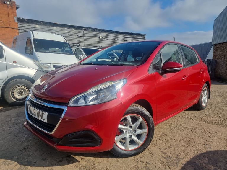 PEUGEOT 208 1.2 PETROL VERY LOW MILEAGE 5 DOOR HATCHBACK MANUAL 
