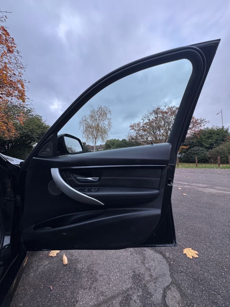 2018 BMW 3 Series 320i xDrive M Sport Shadow Edition 4dr Step Auto SALOON PETROL Automatic