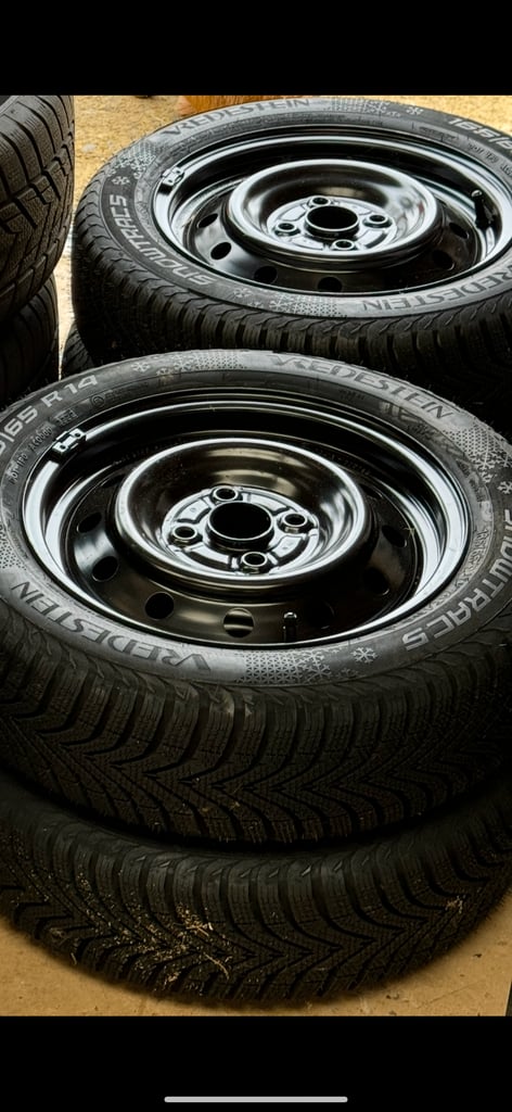 14” Steel Winter Wheels & Vredestein Snowtrac 5 Winter Tyres x4