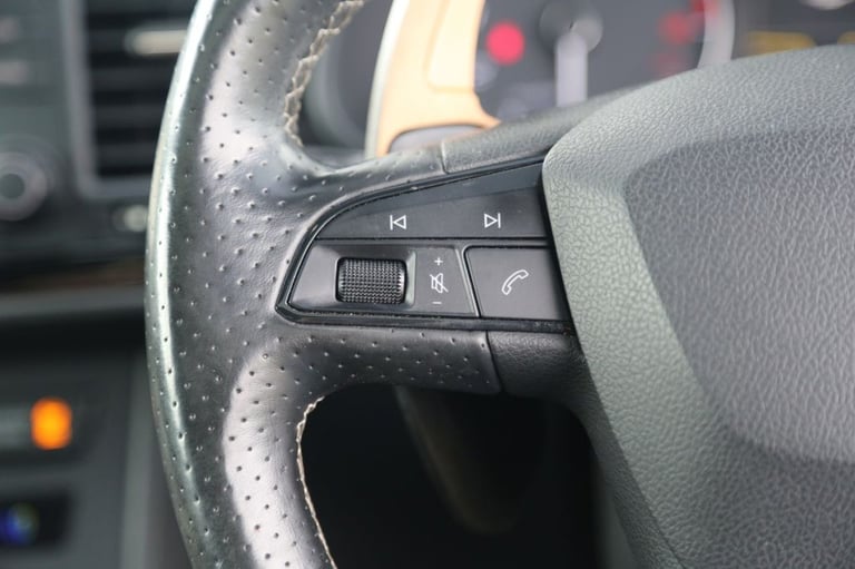2016 SEAT Leon 2.0 TSI Cupra 290 Black Sport Coupe 3dr Petrol DSG Euro 6 (s/s) (290 ps) Hatchback...