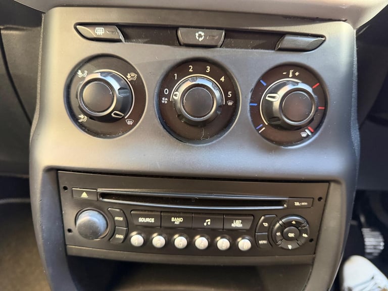 2013 Citroen DS3 1.2 VTi DSign Euro 5 3dr HATCHBACK Petrol Manual