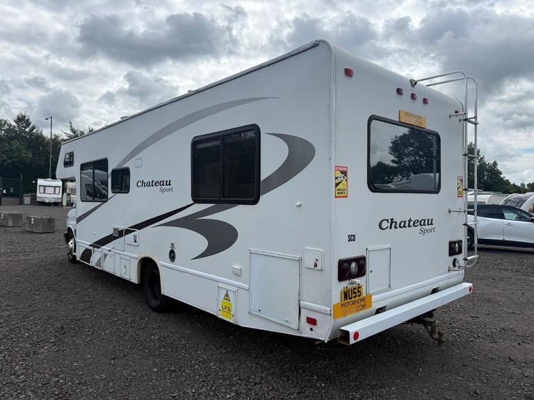 FourWinds Chateau Sport 7 Berth 7 Seatbelts 2006 American RV Motorhome For Sale 