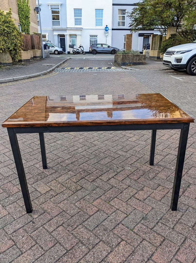 image for Table with Reflective Finish.