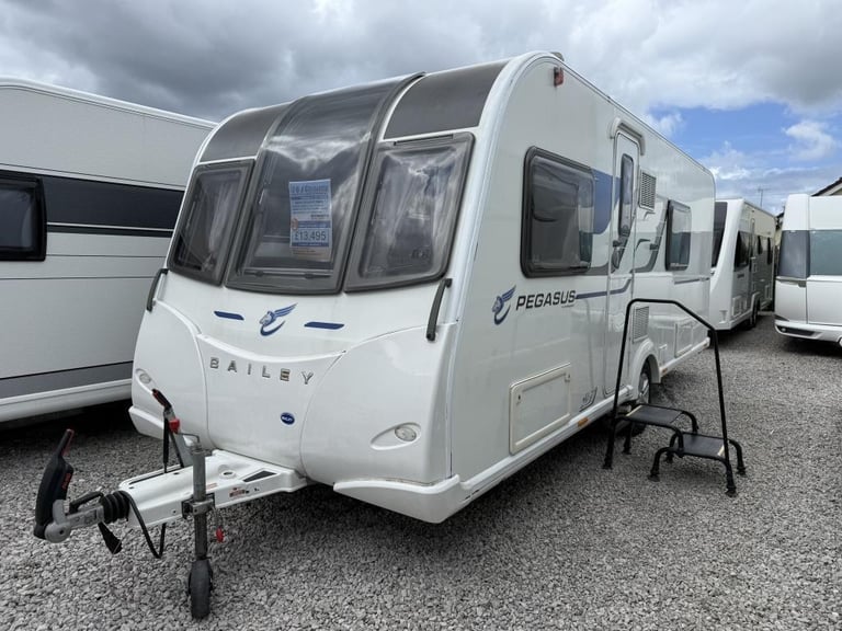 2016 BAILEY PEGASUS RIMINI 4 Berth fixed single beds
