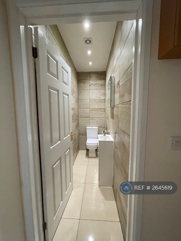 6 bedroom house in Hatherley Road, Reading, RG1 (6 bed) (#2645619)