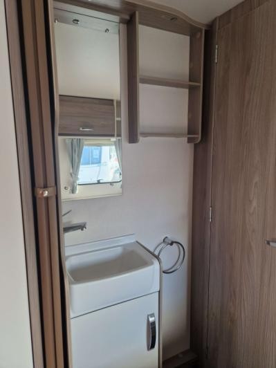 2023 Sprite Quattro FB Used Caravan