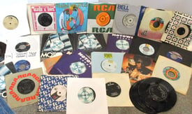 SELECTION OF around 60 SOUL SINGLES 1970's /80's SOME OBSCURE 