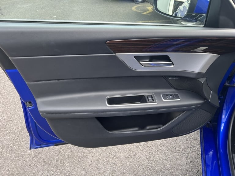 2019 Jaguar XF 2.0 PORTFOLIO 5DR AUTOMATIC Estate Petrol Automatic