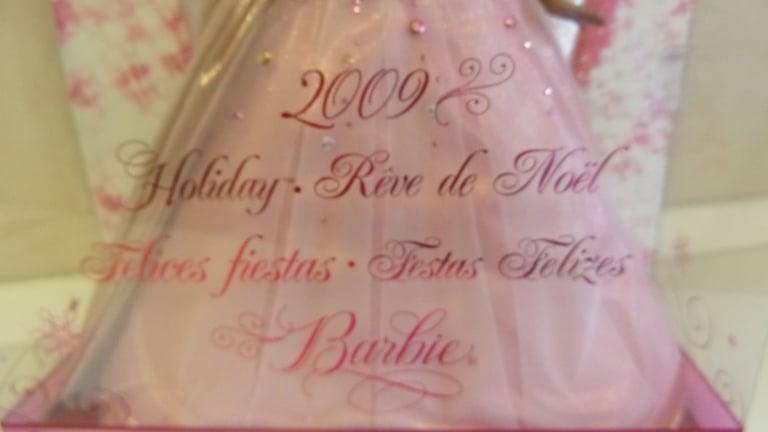 Holiday barbie African american doll 2009 (NRFB) 