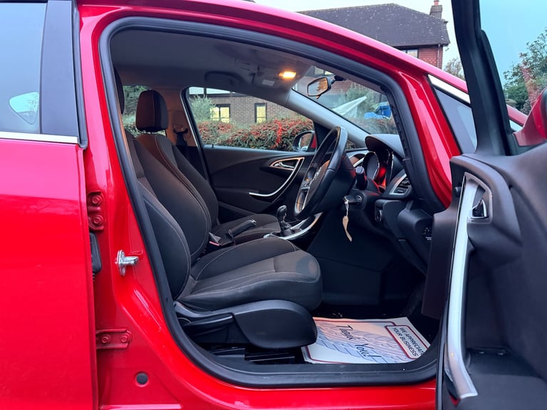 Vauxhall Astra SRI 1.4L - 2013 Plate Ulez Free