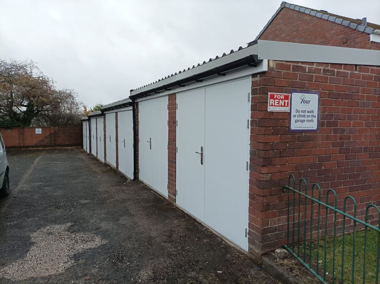 Newly refurbish storage units are now available to rent in Cheadle