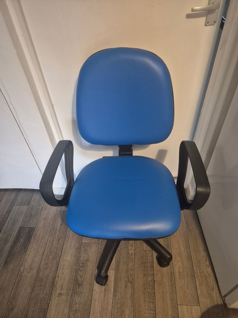 Sunflower medical gas lift chair in blue 