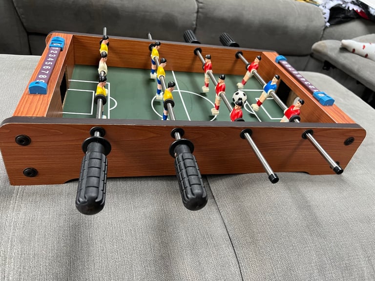 Wooden table football game, barely used, excellent condition 
