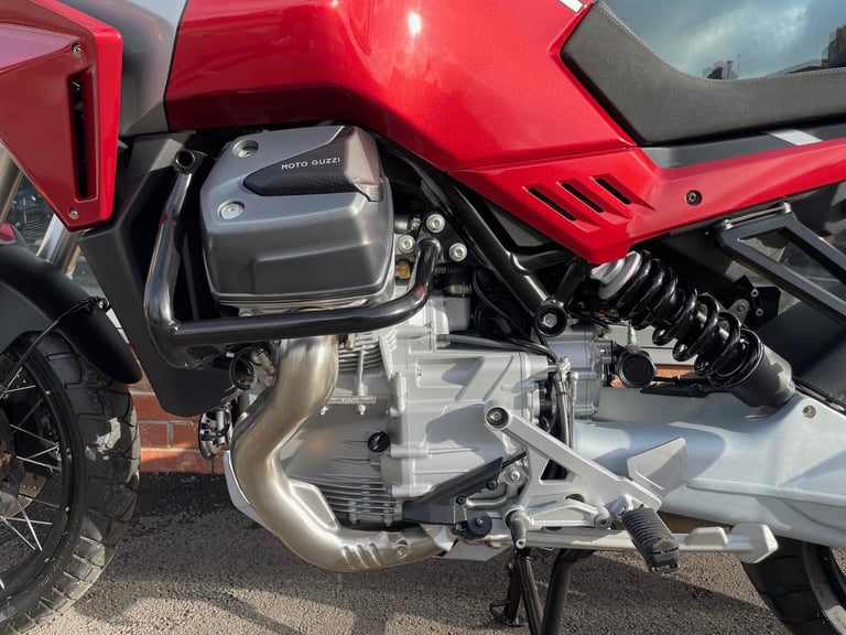 Moto Guzzi Stelvio V100