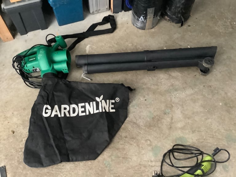 image for Garden leaf blower and vacuum