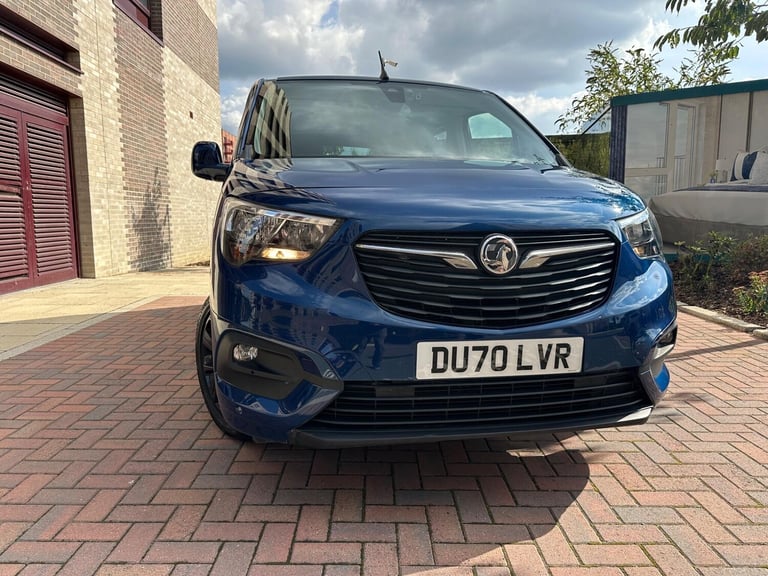 2020 Vauxhall Combo Life 1.5 Turbo D BlueInjection Energy Auto Euro 6 (s/s) 5dr MPV Diesel Automatic