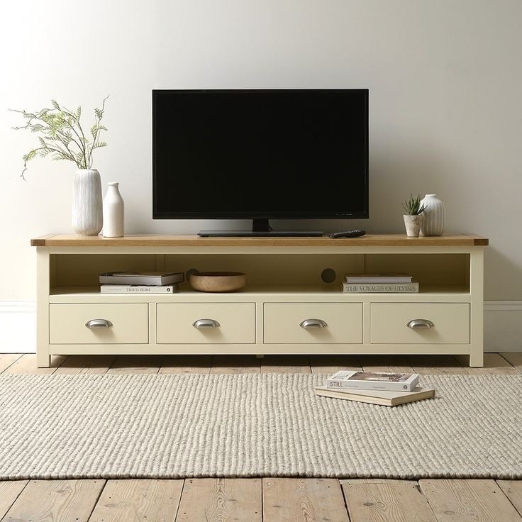 REDUCED Cotswold Company Solid Wood Cream Oak Sussex Cotswold Cream Extra large TV stand