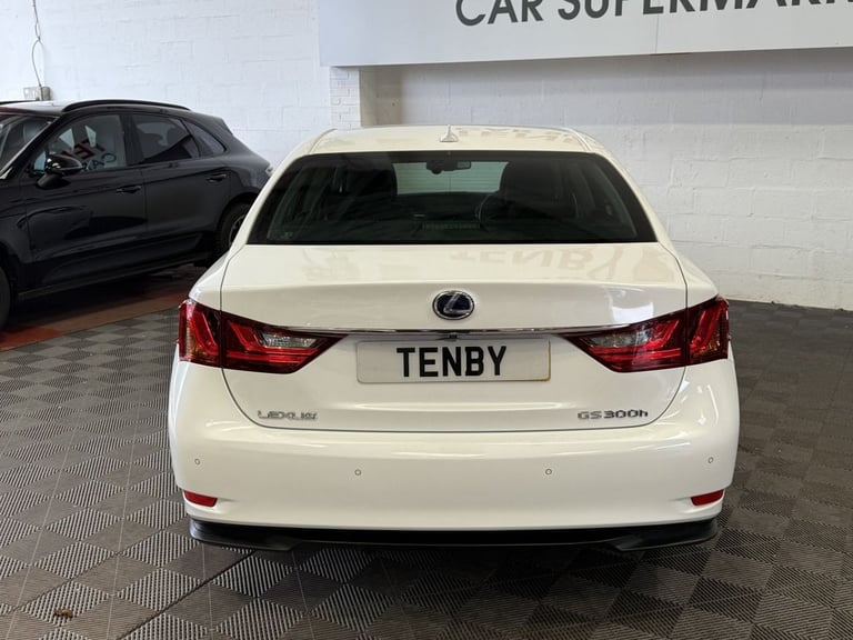 2015 Lexus GS 2.5 300h Premier Saloon 4dr Petrol Hybrid CVT Euro 5 (s/s) (223 ps) Saloon PETROL/E...