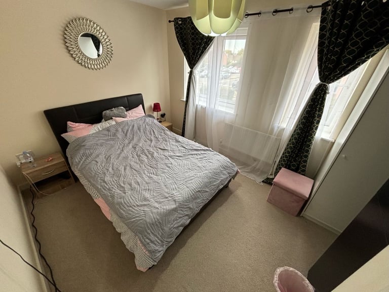 A Beautiful 3-Bedroom Home in North Swindon – Ideal for Modern Family Living