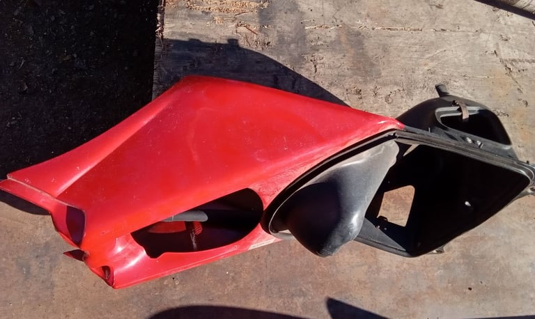 Ducati 748 916 996 airbox 