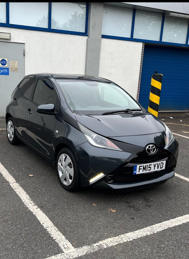 Toyota, AYGO, Hatchback, 2015, Manual, 998 (cc), 5 doors