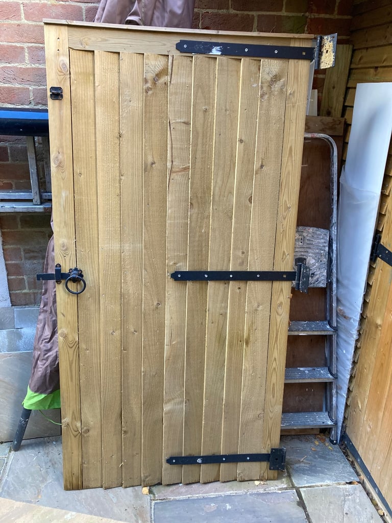 image for Wooden gate 