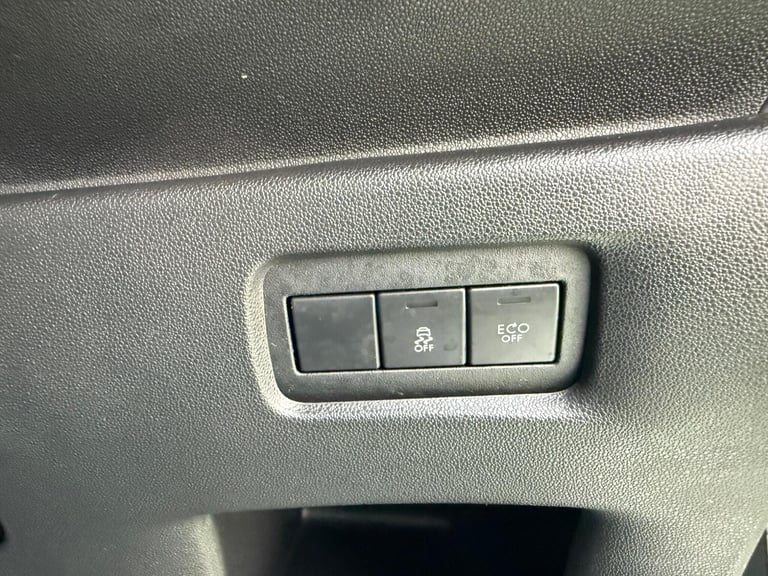 2015 DS Automobiles DS 3 1.2 PureTech DStyle Euro 6 (s/s) 3dr HATCHBACK Petrol Manual