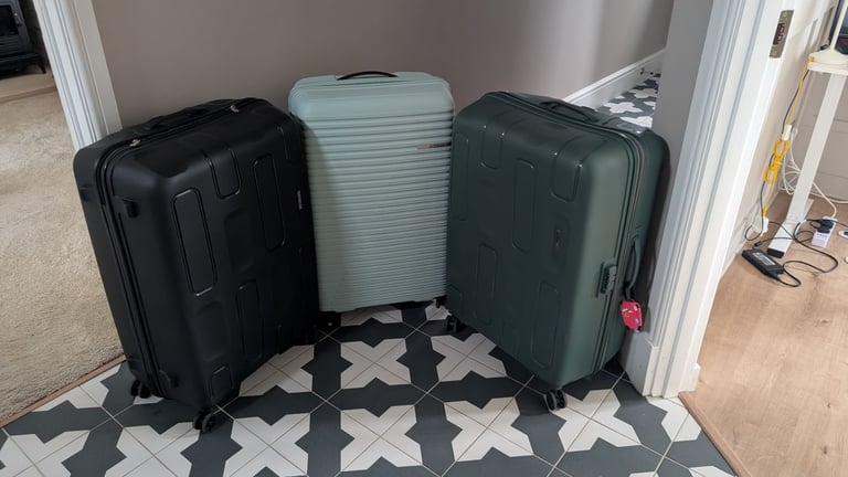 image for American Tourister - 3 large 100L suitcases (can be sold separately)