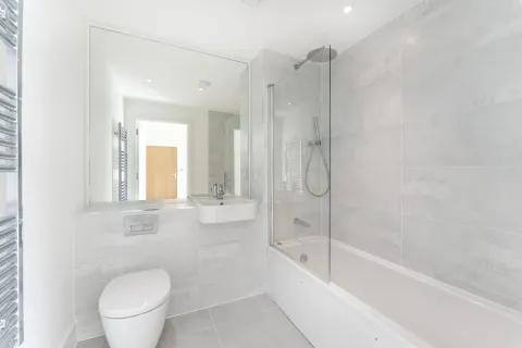 Park Royal 2 Bedroom To Let