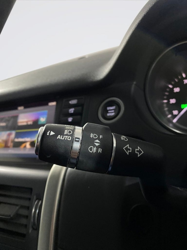 2019 Land Rover Discovery Sport 2.0 SD4 HSE LUXURY 5d 238 BHP Estate Diesel Automatic