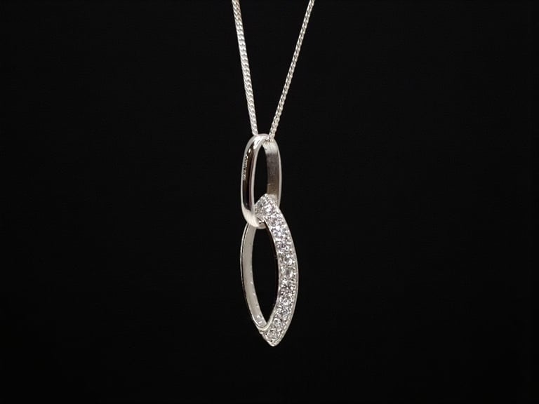 Sterling 925 Silver Drop Pendant & Chain