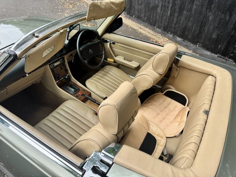 1983 A MERCEDES-BENZ SL 3.8L 2D  AUTO  218 BHP