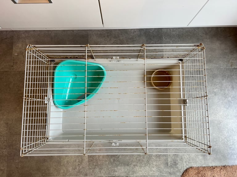 Ferplast Cavie 80 Guinea Pig Cage  77cm L x 48Cm W x 42cm H