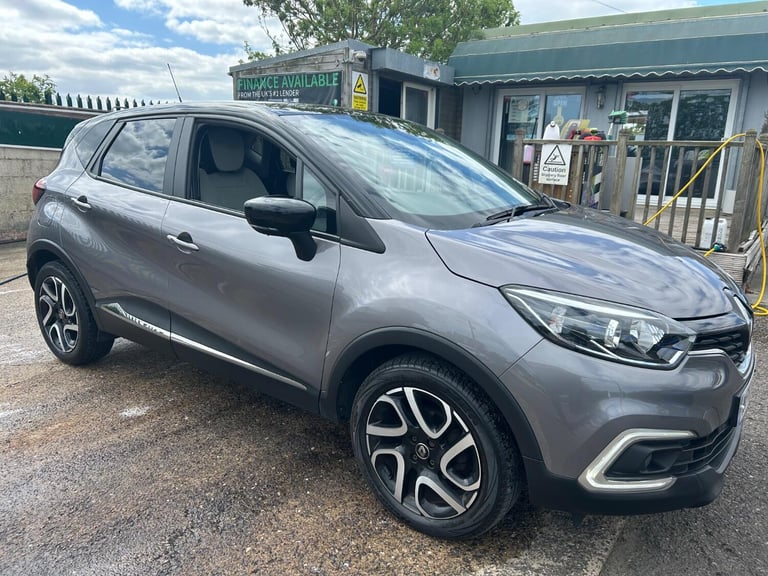 RENAULT CAPTUR 0.9 Iconic TCe 90 MY18 NEW MOT 2019